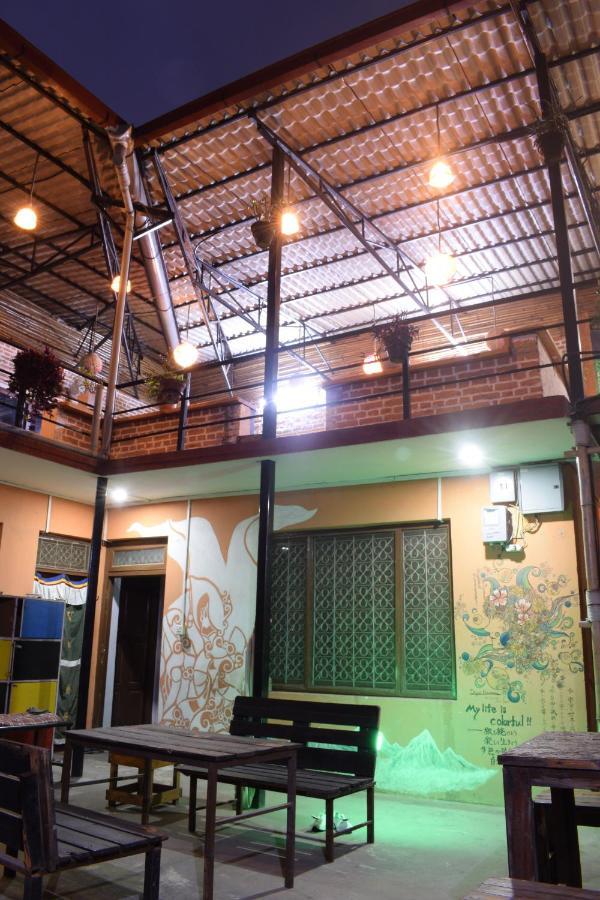 Happy Donkey Hostel Katmandou Extérieur photo
